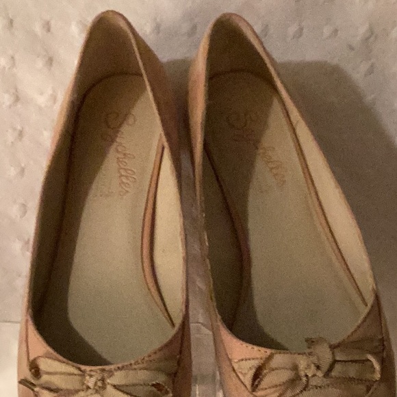 Anthropology Seychelles pastel pink suede low square heels feminine flats #8.5 M - Picture 3 of 9